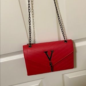 red purse